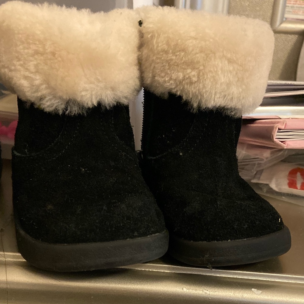 Toddler girl black uggs